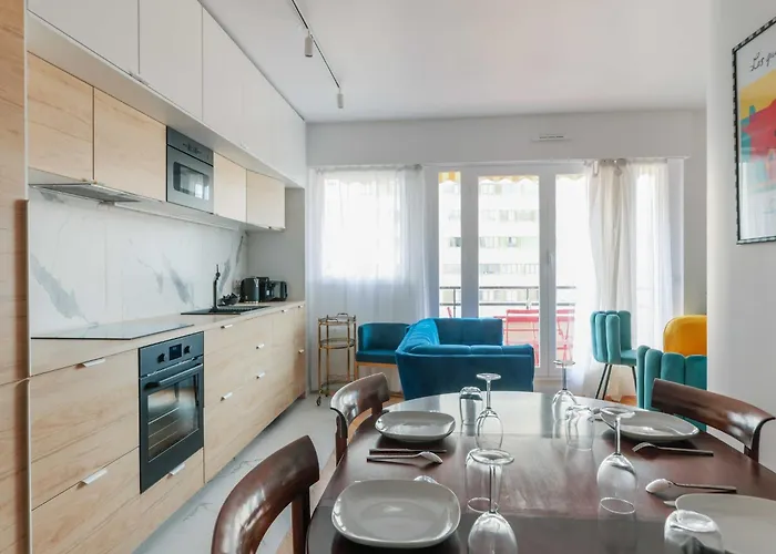 Charming Flat With Balcony - Mobility Lease Apartament *