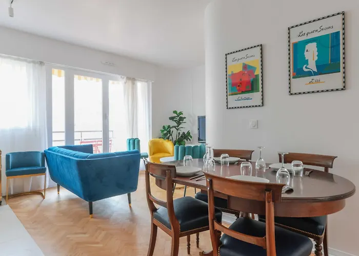Apartament Charming Flat With Balcony - Mobility Lease *