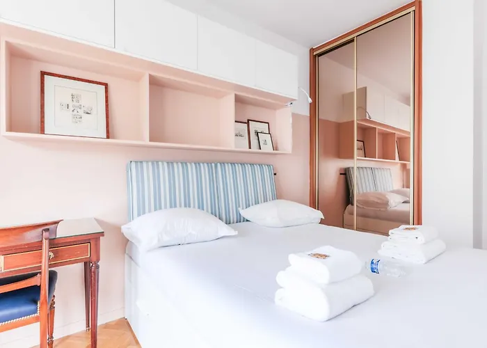 Charming Flat With Balcony - Mobility Lease Apartament